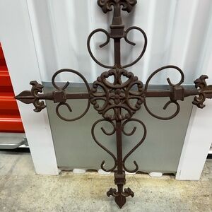 Source Unknown Vintage Brown Iron Wall Cross 16 inches Cast-Iron metal